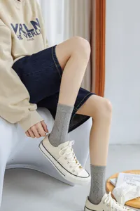 Women's gray patterned mid-tube socks, comfortable cotton casual wear for spring and summer.