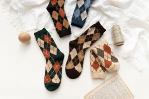 Damen Wolle Argyle Mittelsocken retro britischer Stil Winter verdickte warme Socken