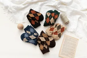 Retro Argyle Strickwolle dicke warme Damensocken im britischen College Stil fuer Herbst Winter