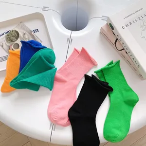 Chaussettes femme bord roule colorees style bonbon cotees decontractees ensemble