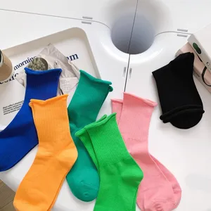 Chaussettes pour femmes à bord roulé couleur bonbon, style mignon unies au quotidien.