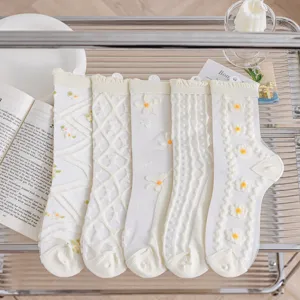 Weiße transparente Kristall Blumen Socken Damen Sommer ultra-dünn Netz süßer Stil.