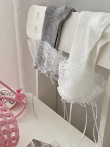 Jolies chaussettes longues style Lolita en dentelle blanche et grise avec noeud doux