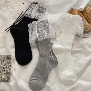 Chaussettes Slouch Douces Lolita avec Bordure en Dentelle pour Femmes Chaussettes en Coton à Nœud Papillon Mignon Mode Japonaise Kawaii