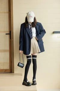 Japanese style college over-the-knee high socks with double stripes and cute embroidery.