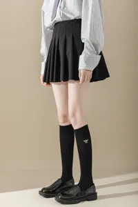 Chaussettes hautes côtelées pour femme broderie abeille style preppy chaussettes longues