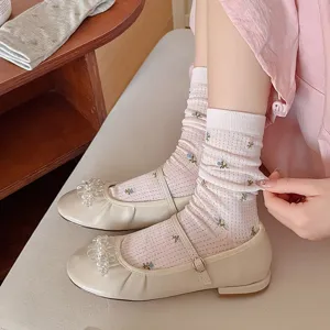 Japanische Stil florale Mesh atmungsaktive Mittelsocken für Damen Frühling Sommer Alltag Mode