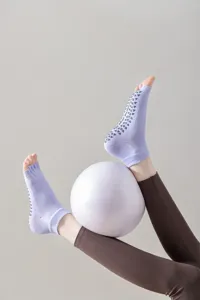 Open-toe five-finger yoga socks with anti-slip silicone grip soles for women pilates sports detail