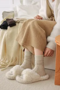 Calzini invernali accoglienti in maglia trecce per donna, spessi e caldi, stile retrò e confortevole