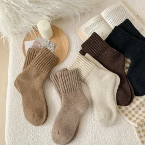 Calcetines gruesos de lana para mujer, calcetines térmicos de invierno cálidos y suaves.