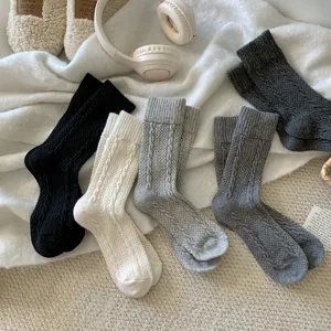 Calzini in lana con trecce da donna, calze invernali a coste tinta unita stile vintage.