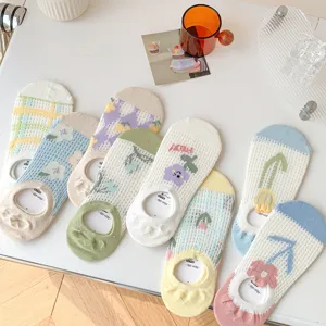 Summer thin mesh boat socks detail showing cute floral and plaid patterns with anti-slip design.