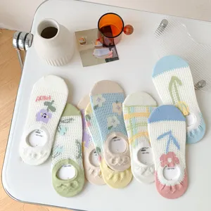 Summer thin mesh boat socks for women, cute Japanese style shallow invisible socks.