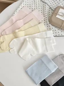 Summer ultra-thin split toe tabi socks for women, breathable silk mid tube hosiery details.