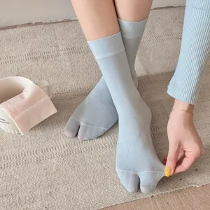 Summer ultra-thin silk split-toe mid-calf socks for women, breathable tabi two-toe socks.