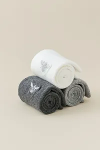 Chaussettes hautes côtelées avec broderie d'abeille mignonne, bas tricotés confortables.