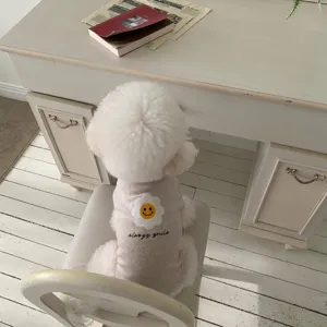 Süßes Haustier Sweatshirt mit Sonnenblumenmuster, gemütliches Material für Hunde Katzen.