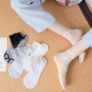Women's Lace Crystal Silk Socks Breathable Cotton Bottom Mesh Floral Ankle Socks Transparent Short Socks For Spring Summer
