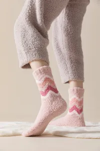 Calcetines de mujer de felpa coral rayada gruesa abrigada invierno peluche suaves cálidos