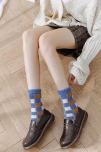 Cozy fleece check mid-tube socks warm winter thermal blue socks for women daily home wear