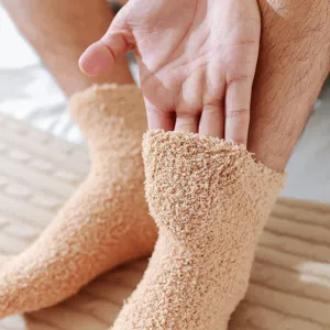 Heren winter dik koraal fleece gezellig warme slaapsokken, zachte pluche textuur vloersokken.