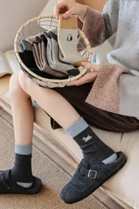 Calzini spessi in lana autunno inverno simpatico cane ricamo cartone animato donna
