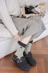 Calze in lana ispessita autunno inverno da donna, simpatico ricamo di animali caldi coreani.