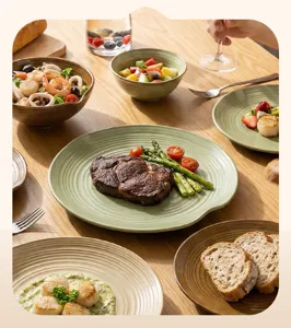 Plato de bistec de cerámica con textura de línea retro y cuenco de postre occidental.