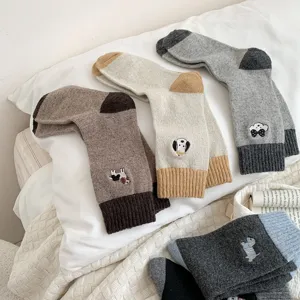Calzini spessi in lana da donna, calze invernali calde con ricamo di animali carini.