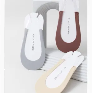 Detail shot of summer invisible boat socks with strap design, low cut, comfortable and anti-slip.