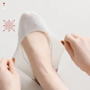 Calzini fantasmino donna invisibili bassi, materiale Lycra ad alta elasticità, comodi.