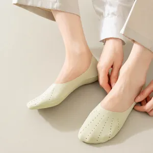 Ice silk invisible shallow mouth socks for women summer thin anti-slip low cut boat socks