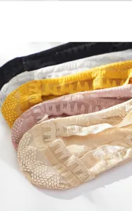 Summer lace invisible boat socks detail view, breathable cotton bottom, shallow cut socks design.