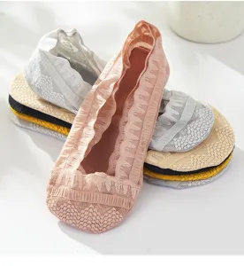 Women lace low cut invisible boat socks with anti slip cotton bottom breathable short socks