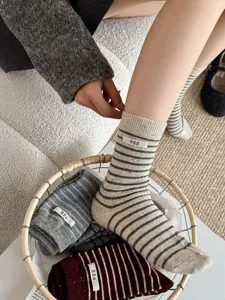 Korean style wool striped socks with custom label, mid-tube warm winter socks for women.
