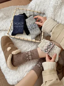 Damen dicke warme Winter Wollsocken mit klassischem Fair Isle Muster kuscheliges Strickdesign.
