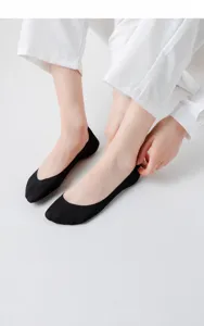 Close-up detail of women's thin ice silk invisible boat socks featuring breathable cotton sole.