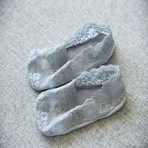 Grey lace boat socks for women, shallow mouth design, comfortable invisible socks for summer.