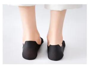 Black women's low-cut boat socks, breathable ice silk mesh invisible summer sock.