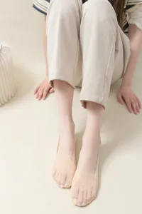 Women lace boat socks summer thin invisible anti slip low cut breathable mesh socks detail