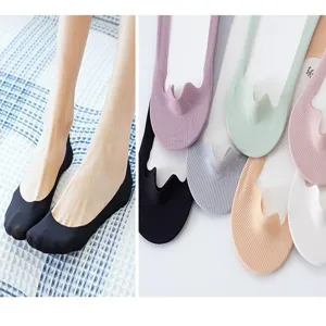 Women ice silk no show socks, thin striped low cut invisible socks with silicone grip.