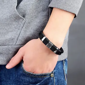 Herren doppellagig geflochtenes Leder Edelstahl Armband stilvolles Handgelenk Zubehör Detail