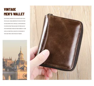 Vue détaillée du portefeuille vintage en cuir véritable pour homme avec porte-cartes zippé.