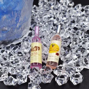 Hochtransparente Acryl-Eiswürfel für Fotorequisiten und DIY-Dekorationen.