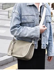Borsa a tracolla da donna minimalista in vera pelle, borsa casual e versatile per viaggi.