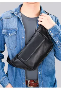 Bolso de pecho de cuero negro para hombre, bandolera casual ideal para uso diario y viajes.