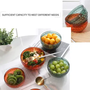 Vue détaillée du service de bol à salade effet diamant transparent, qualité alimentaire.