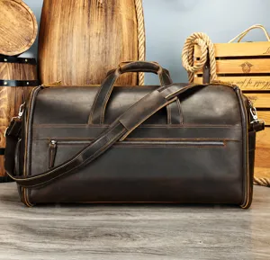 Vintage genuine leather travel duffel bag for men, large capacity weekender bag for business trip.