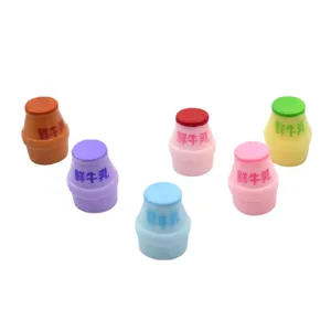 Mini bottiglie di latte fresco in resina colorata per artigianato e case bambole