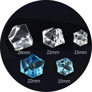 Detaillierter Größenvergleich von 26mm 22mm und 15mm klaren und blauen Acryl-Crushed-Ice-Steinen
